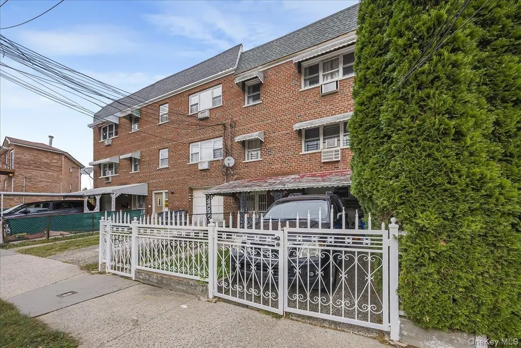 3532 Ely Avenue Bronx NY 10466