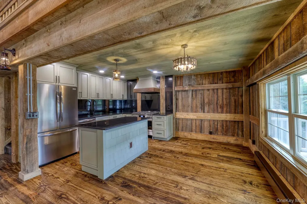 2489 Ny-42 Forestburgh NY 12777