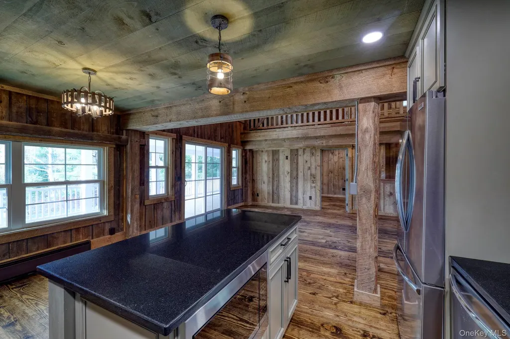 2489 Ny-42 Forestburgh NY 12777