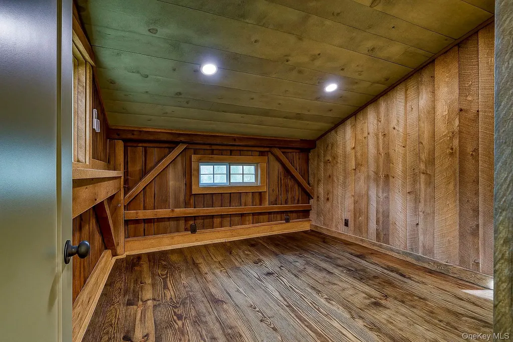 2489 Ny-42 Forestburgh NY 12777