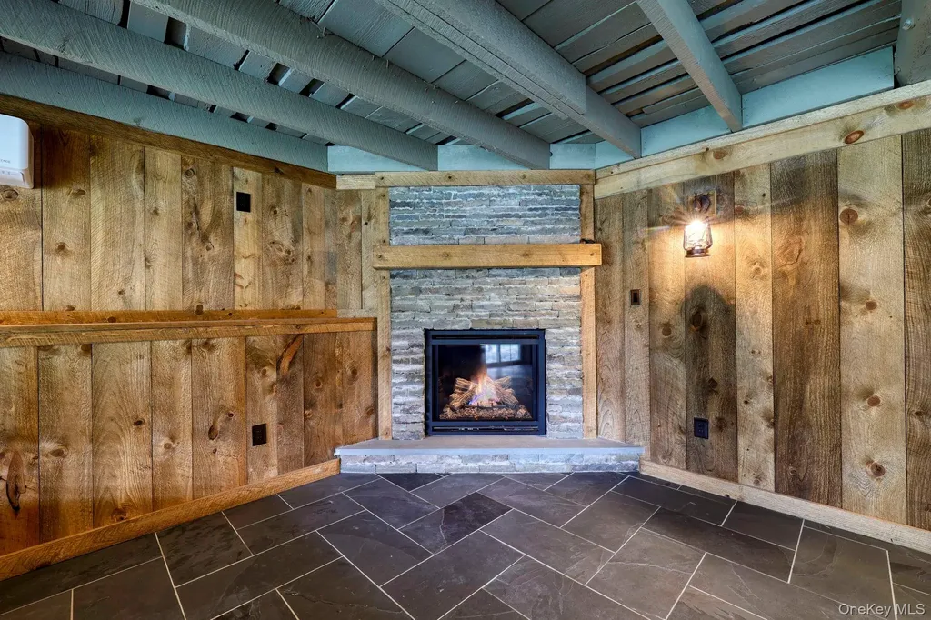 2489 Ny-42 Forestburgh NY 12777