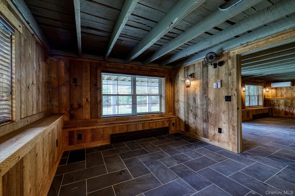 2489 Ny-42 Forestburgh NY 12777