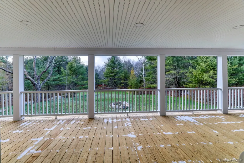 2489 Ny-42 Forestburgh NY 12777