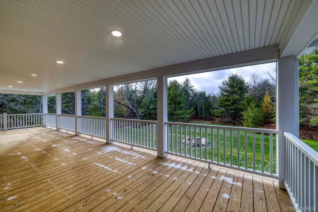 2489 Ny-42 Forestburgh NY 12777