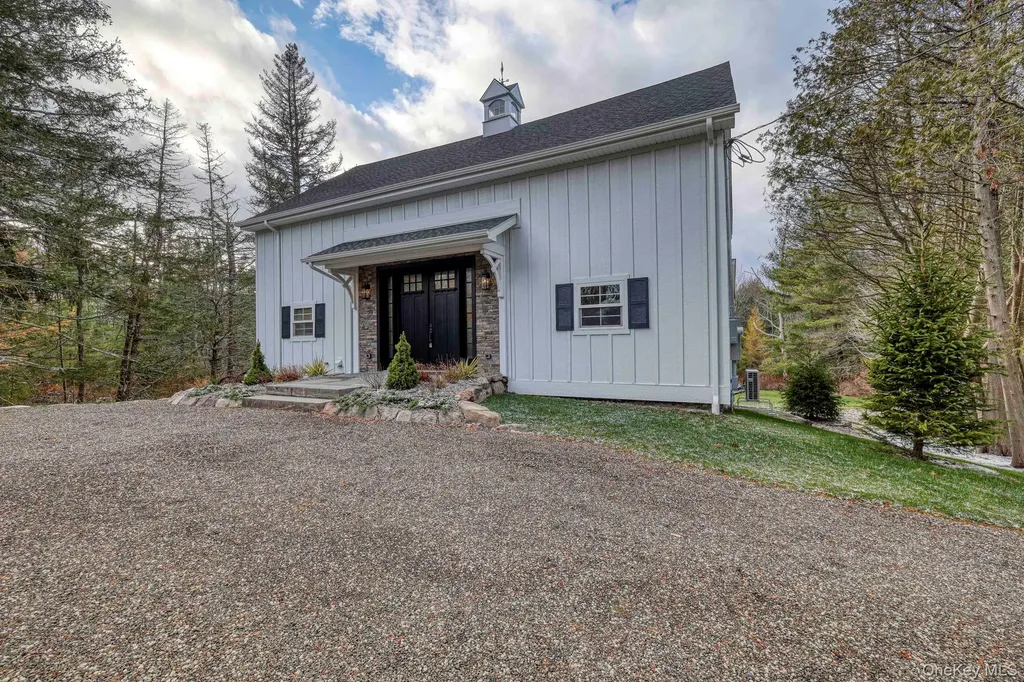 2489 Ny-42 Forestburgh NY 12777