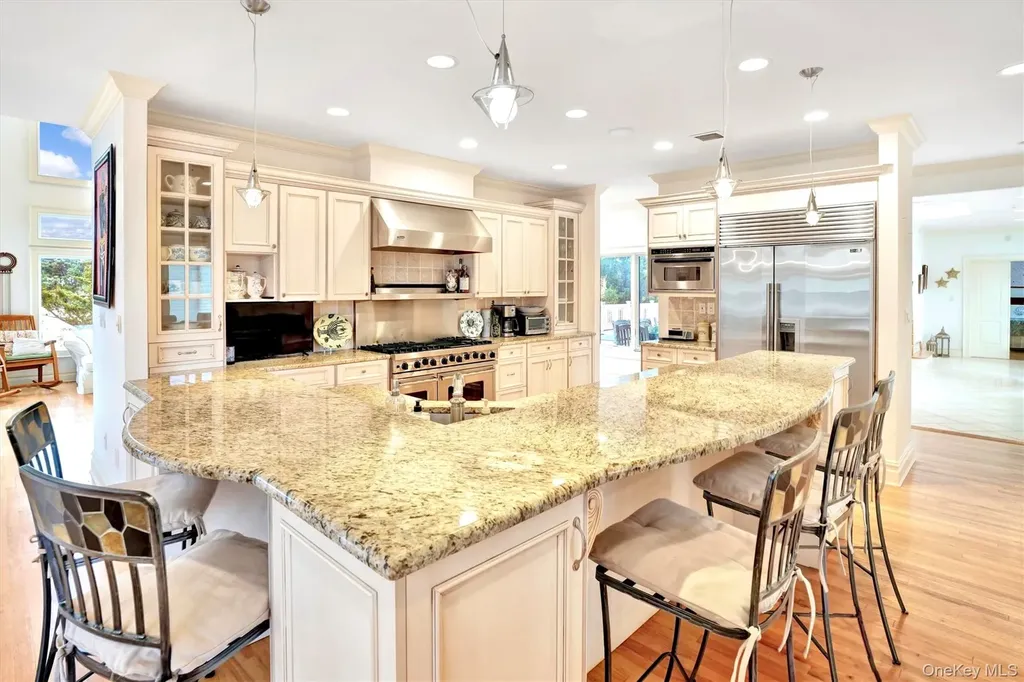 605 Dune Road Westhampton NY 11977