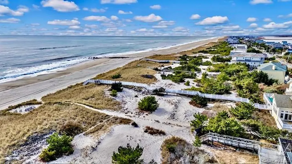 605 Dune Road Westhampton NY 11977