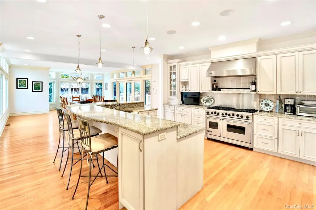 605 Dune Road Westhampton NY 11977