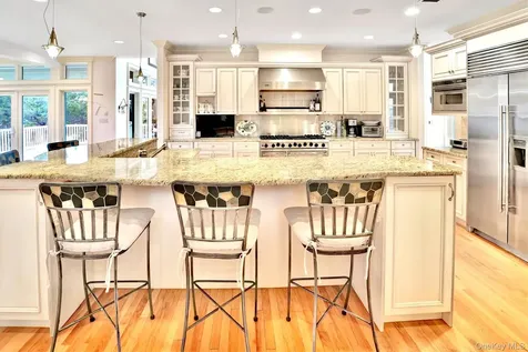605 Dune Road Westhampton NY 11977