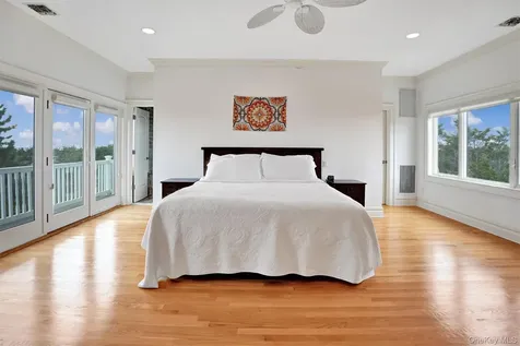 605 Dune Road Westhampton NY 11977