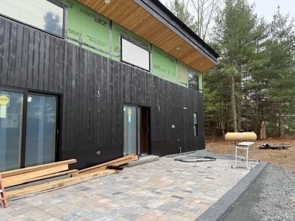 2757 State Route 42 Forestburgh NY 12777