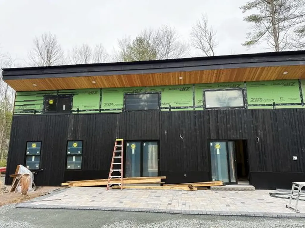 2757 State Route 42 Forestburgh NY 12777