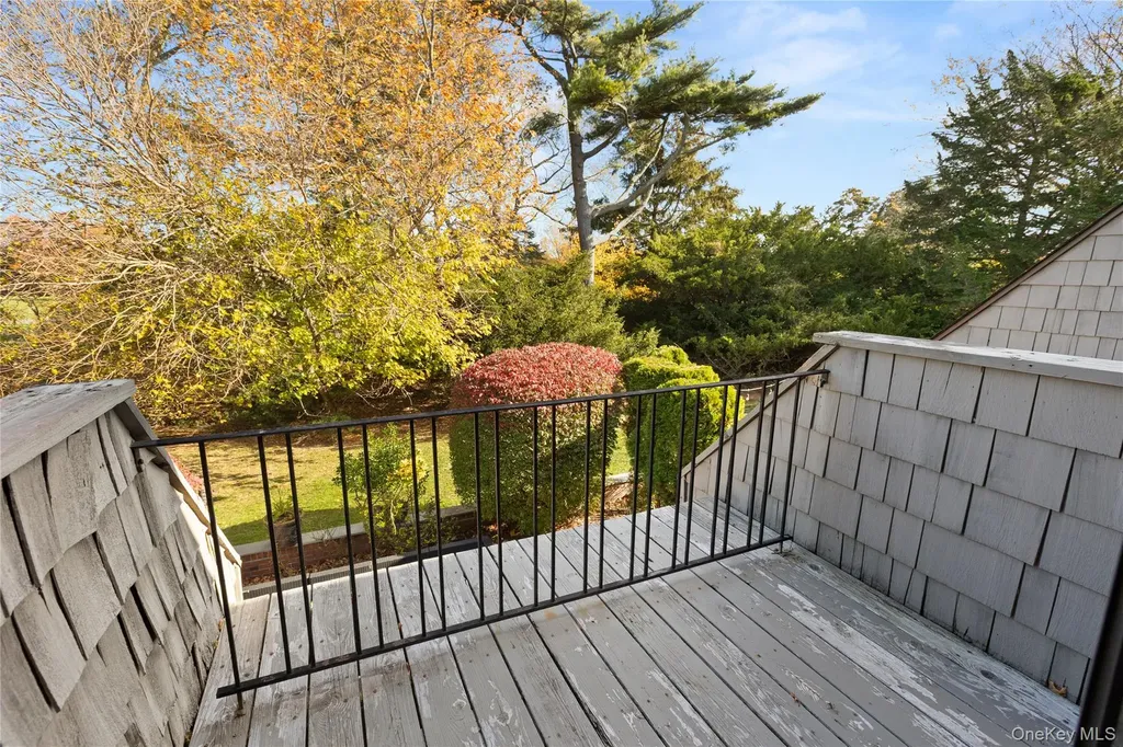 183 Captains Way Bay Shore NY 11706