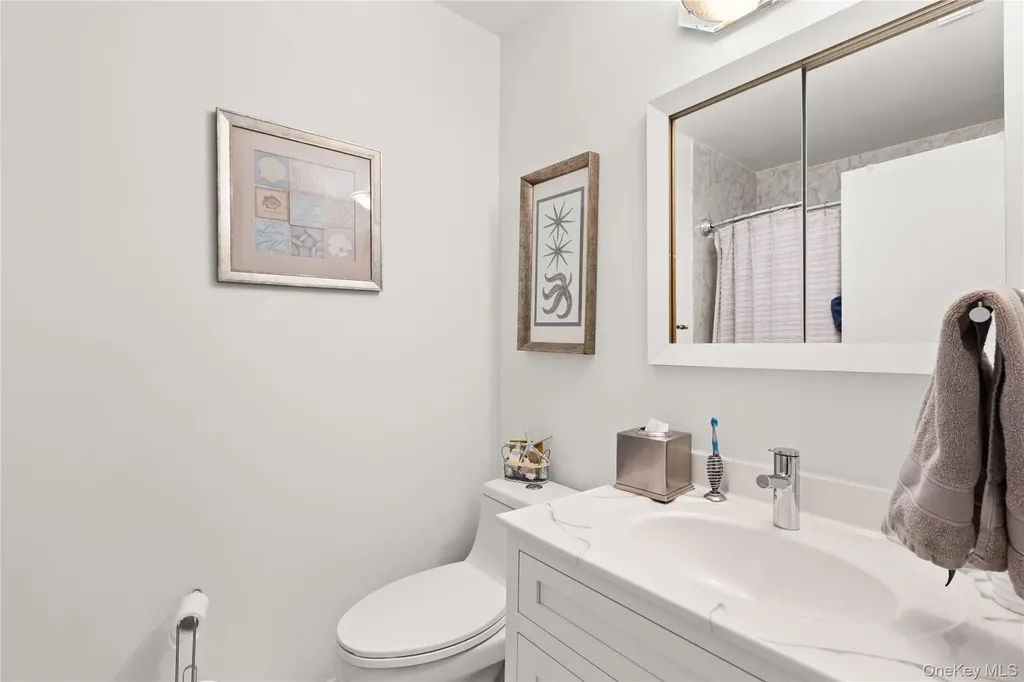 183 Captains Way Bay Shore NY 11706