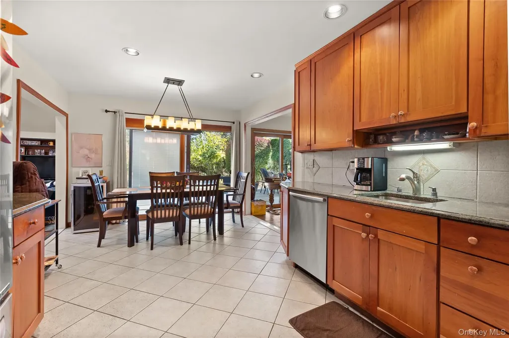 183 Captains Way Bay Shore NY 11706