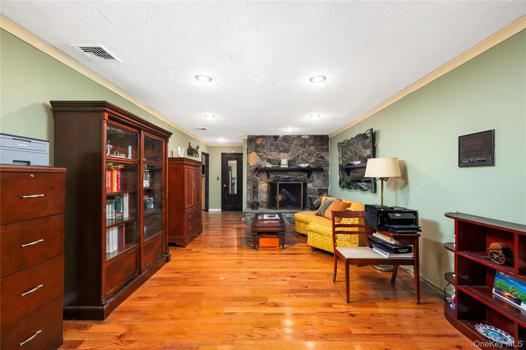 630 Union Valley Road Mahopac NY 10541