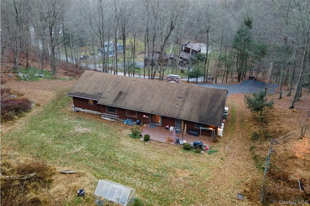 630 Union Valley Road Mahopac NY 10541