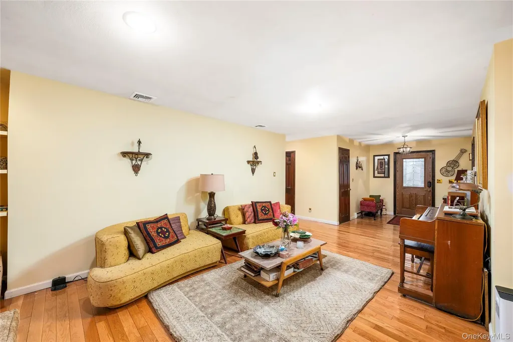 630 Union Valley Road Mahopac NY 10541