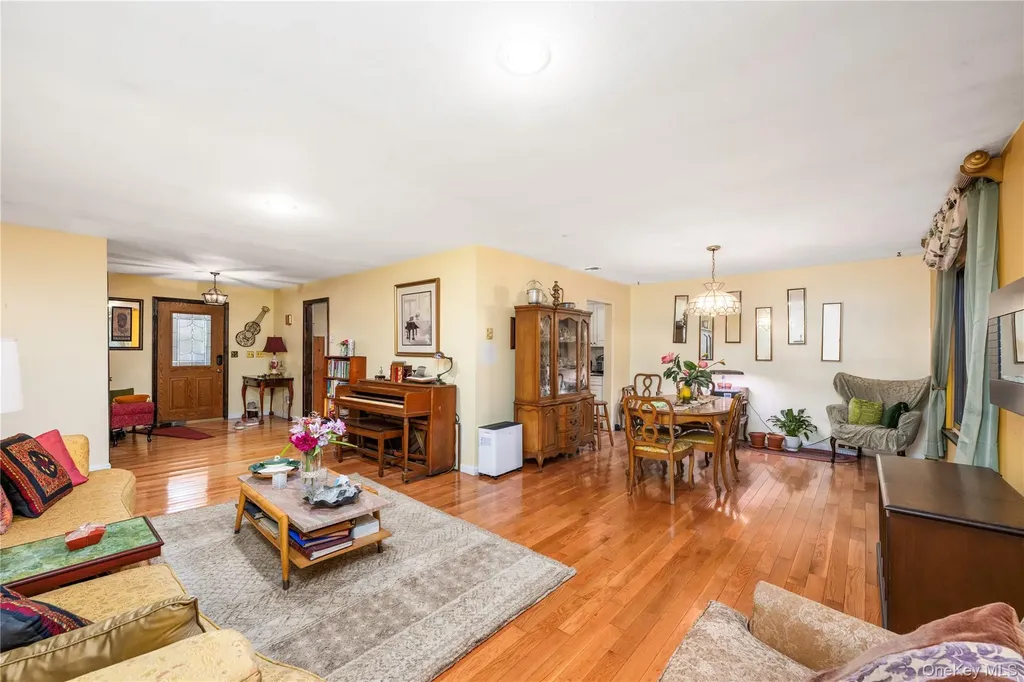 630 Union Valley Road Mahopac NY 10541