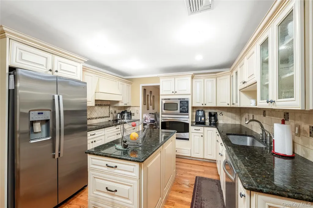 630 Union Valley Road Mahopac NY 10541