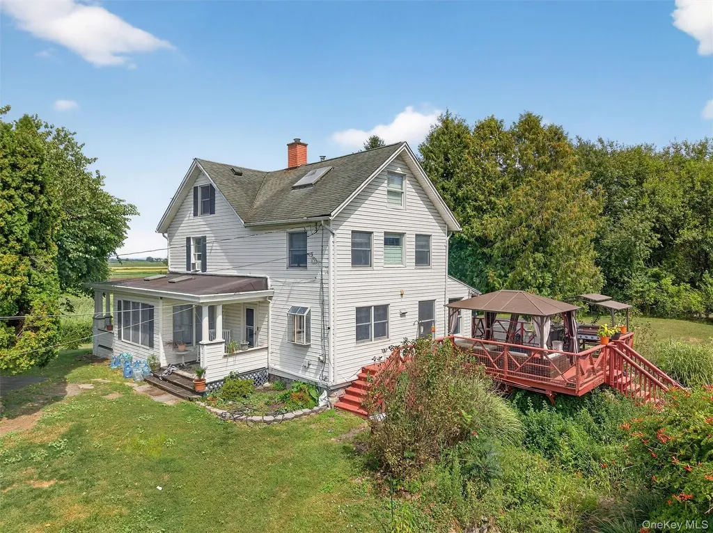 252 Round Hill Road Florida NY 10921