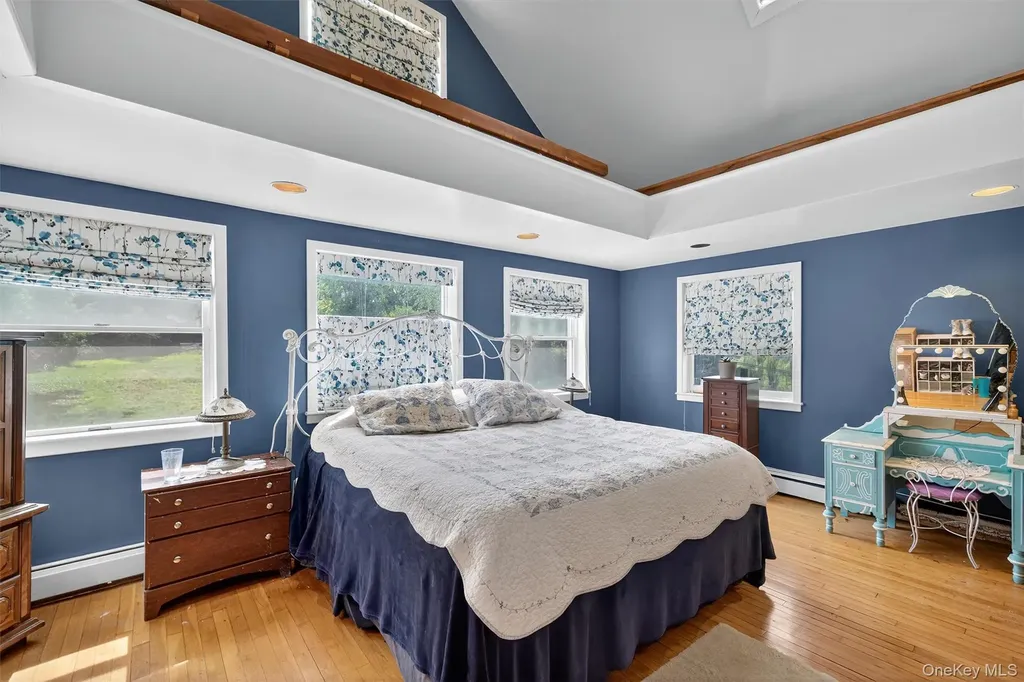 252 Round Hill Road Florida NY 10921