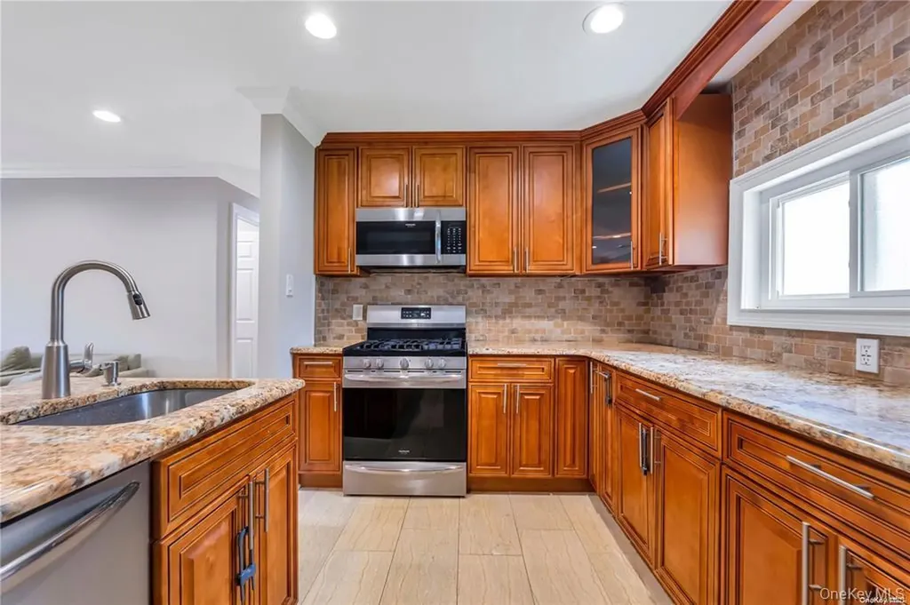 531 Old Country Road Plainview NY 11803