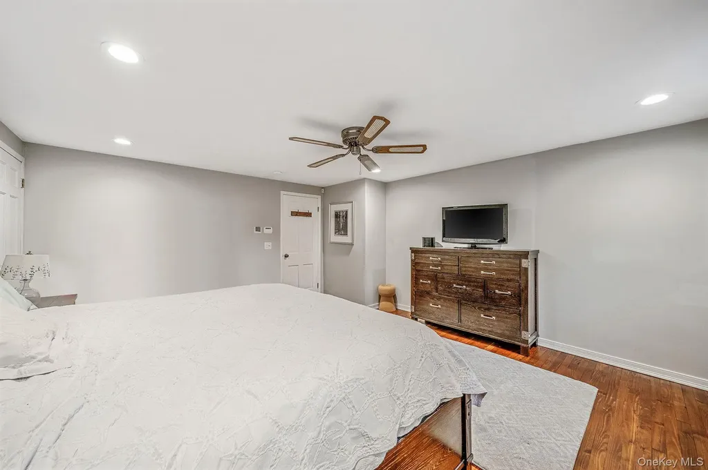 291 Terry Road Smithtown NY 11787