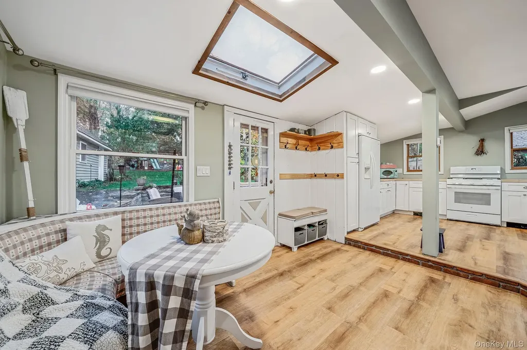 291 Terry Road Smithtown NY 11787