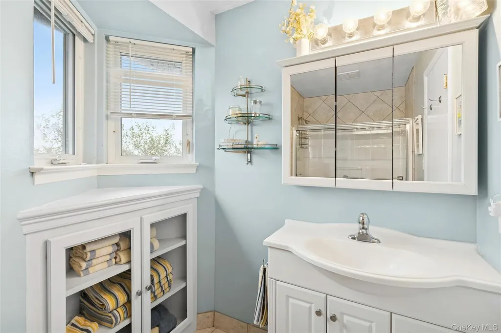 542 Dune Road Westhampton NY 11977