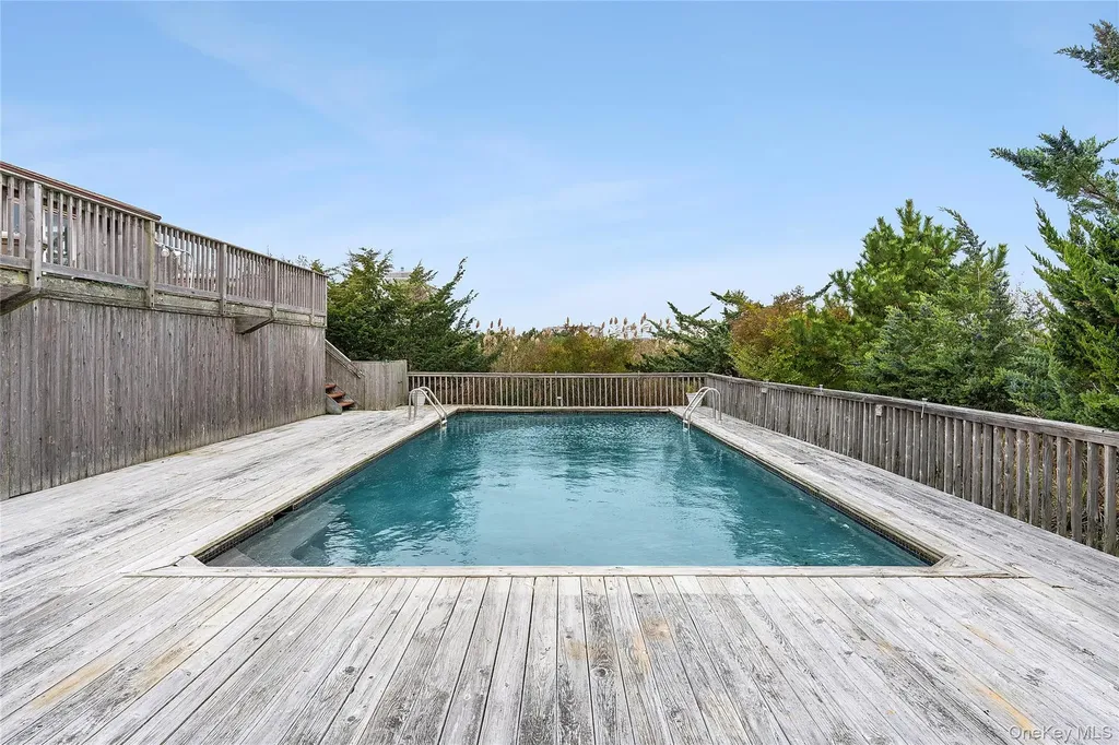 542 Dune Road Westhampton NY 11977