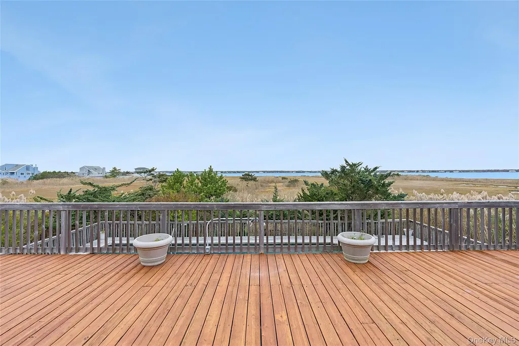 542 Dune Road Westhampton NY 11977