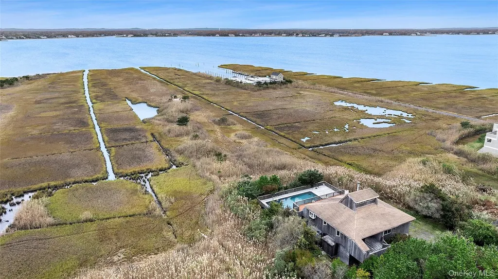 542 Dune Road Westhampton NY 11977