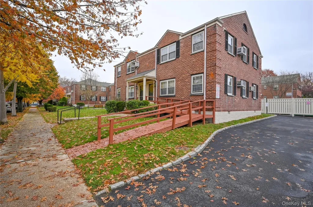 69-25 215th Bayside NY 11364