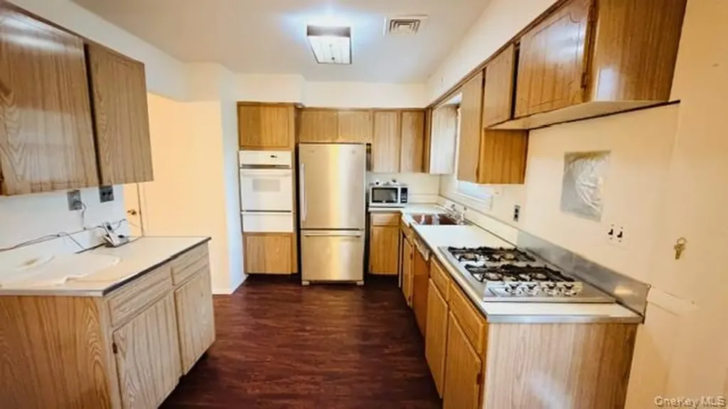 14315 22nd Road Whitestone NY 11357