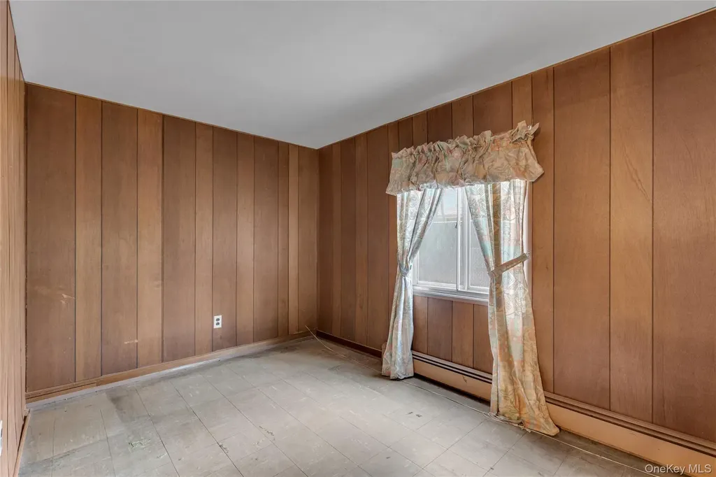 96 Split Cedar Drive Islandia NY 11749