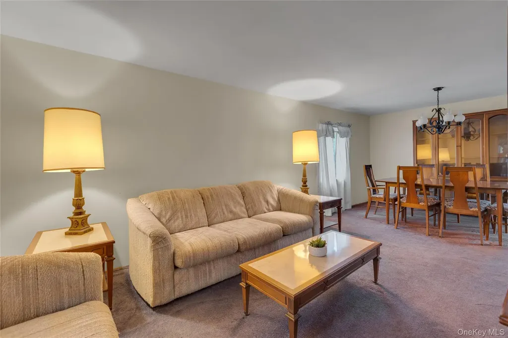 96 Split Cedar Drive Islandia NY 11749