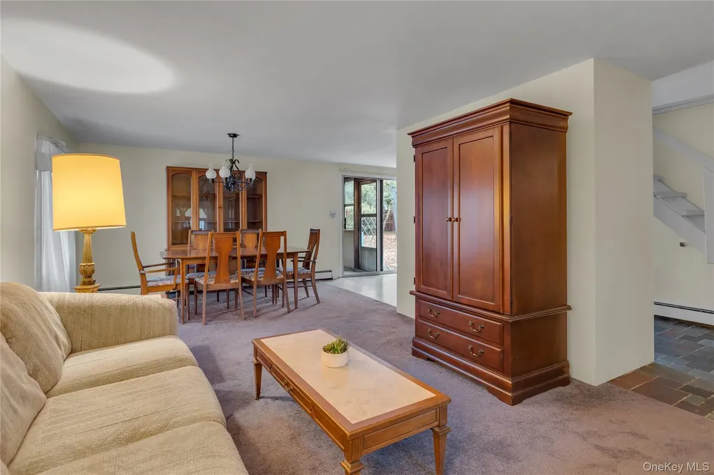96 Split Cedar Drive Islandia NY 11749