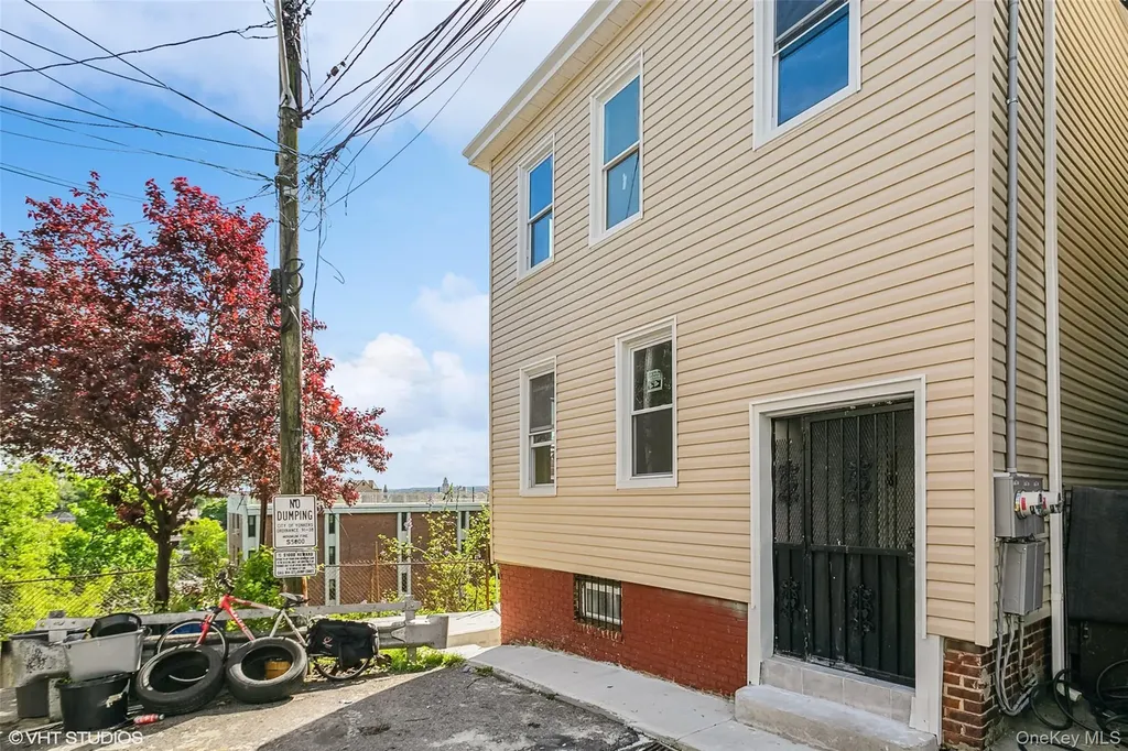 15 Stewart Place Yonkers NY 10701