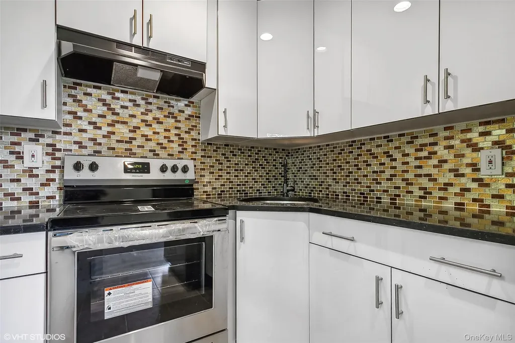 15 Stewart Place Yonkers NY 10701