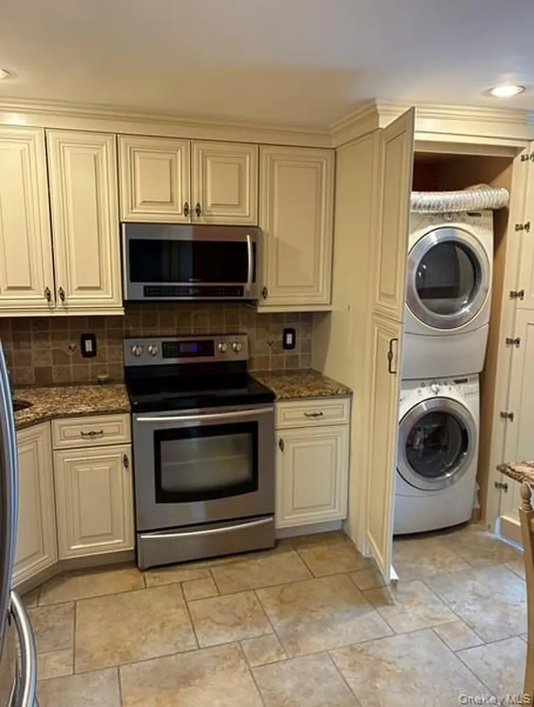 206 Farber Drive West Babylon NY 11704