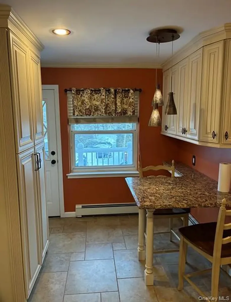 206 Farber Drive West Babylon NY 11704