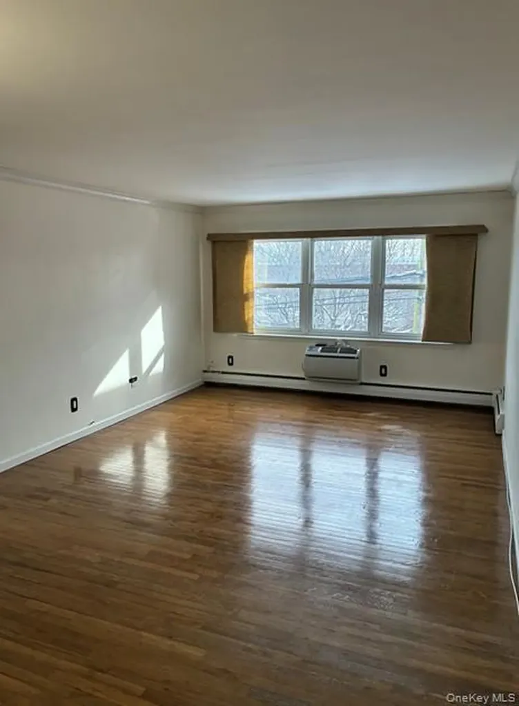 206 Farber Drive West Babylon NY 11704