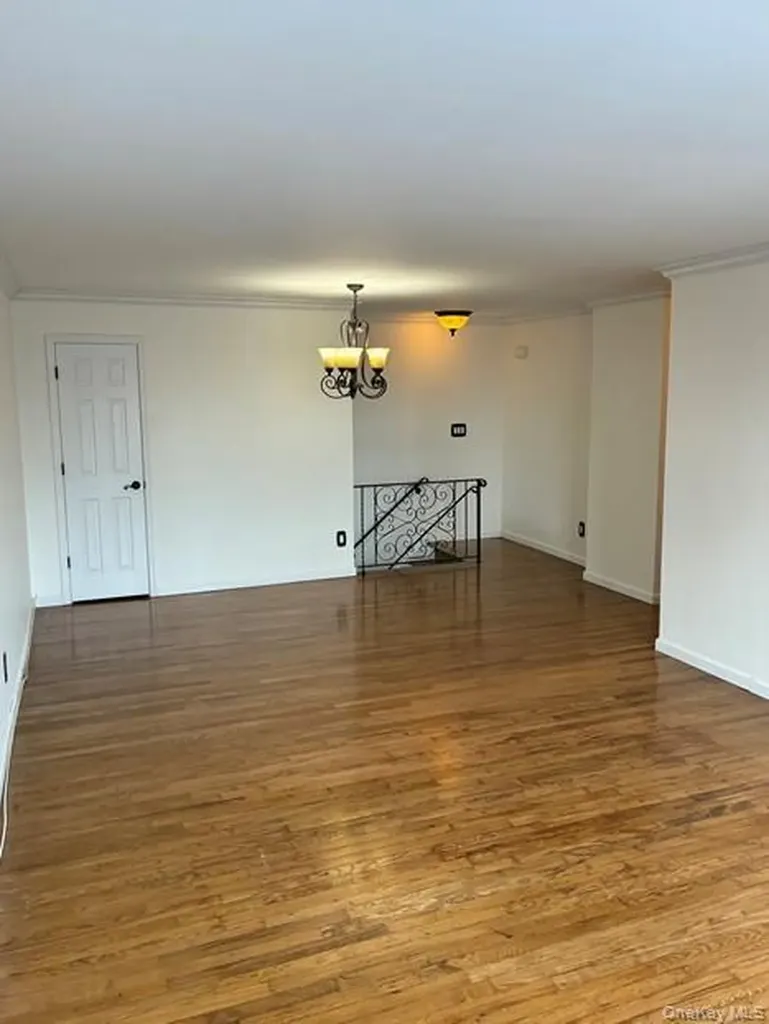 206 Farber Drive West Babylon NY 11704