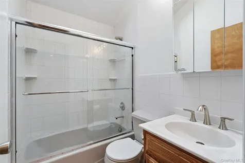 176 Barker Street Mount Kisco NY 10549