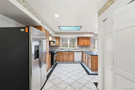 176 Barker Street Mount Kisco NY 10549