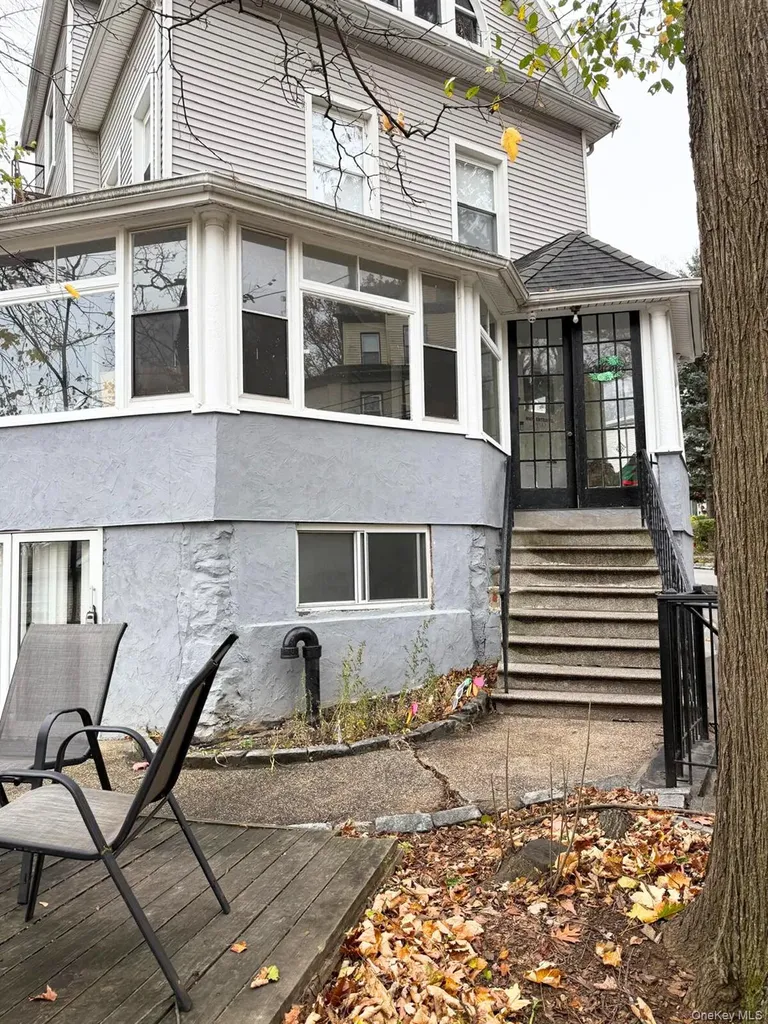 17 Landscape Avenue Yonkers NY 10705