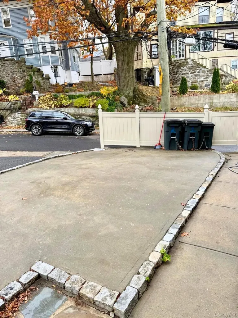 17 Landscape Avenue Yonkers NY 10705