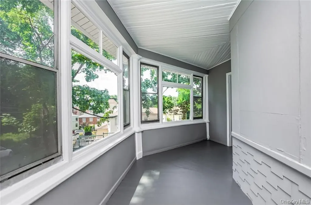 17 Landscape Avenue Yonkers NY 10705