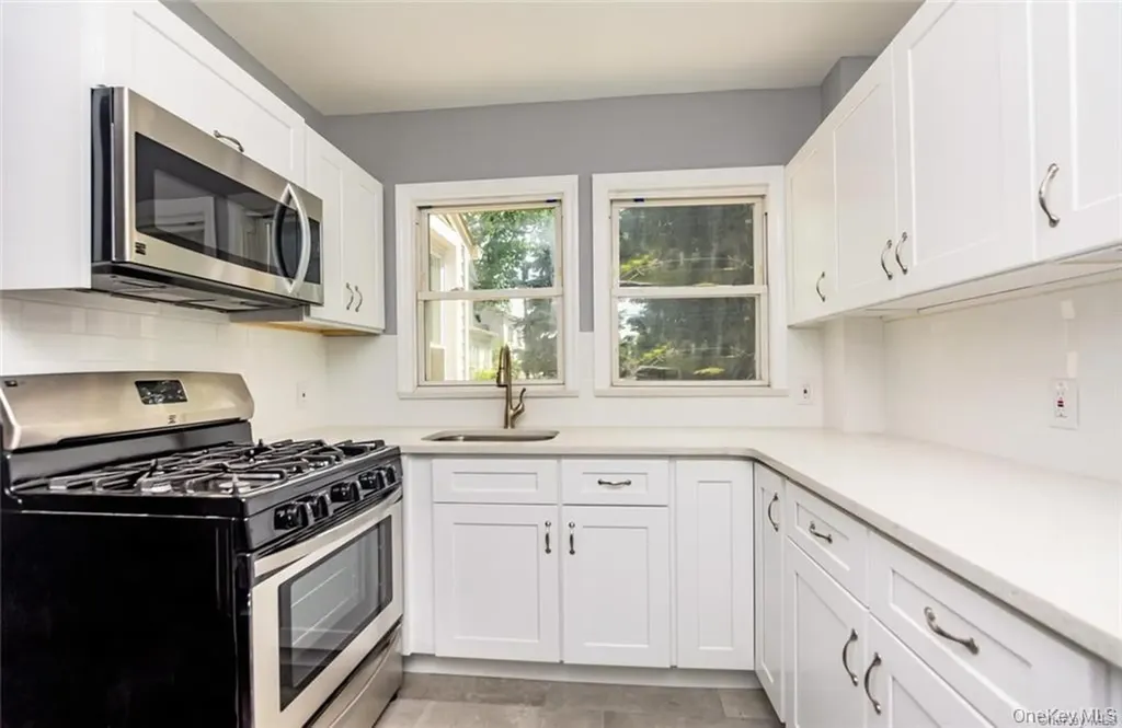 17 Landscape Avenue Yonkers NY 10705